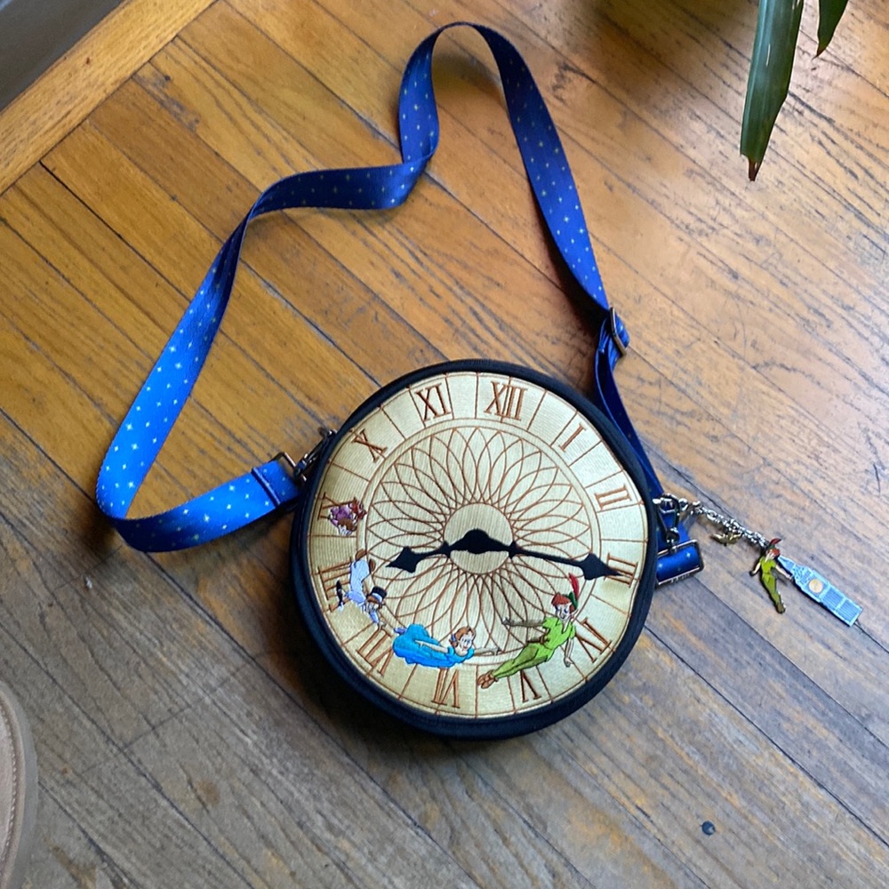 Harveys Round Peter Pan Clock Crossbody Bag in Cream and Blue
